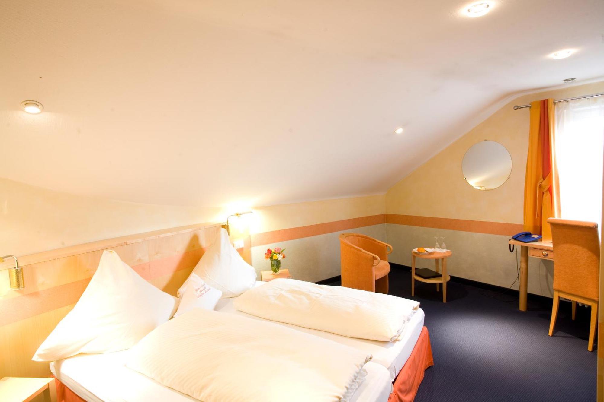 Hotel-Restaurant Steuermann Karlsruhe Ngoại thất bức ảnh