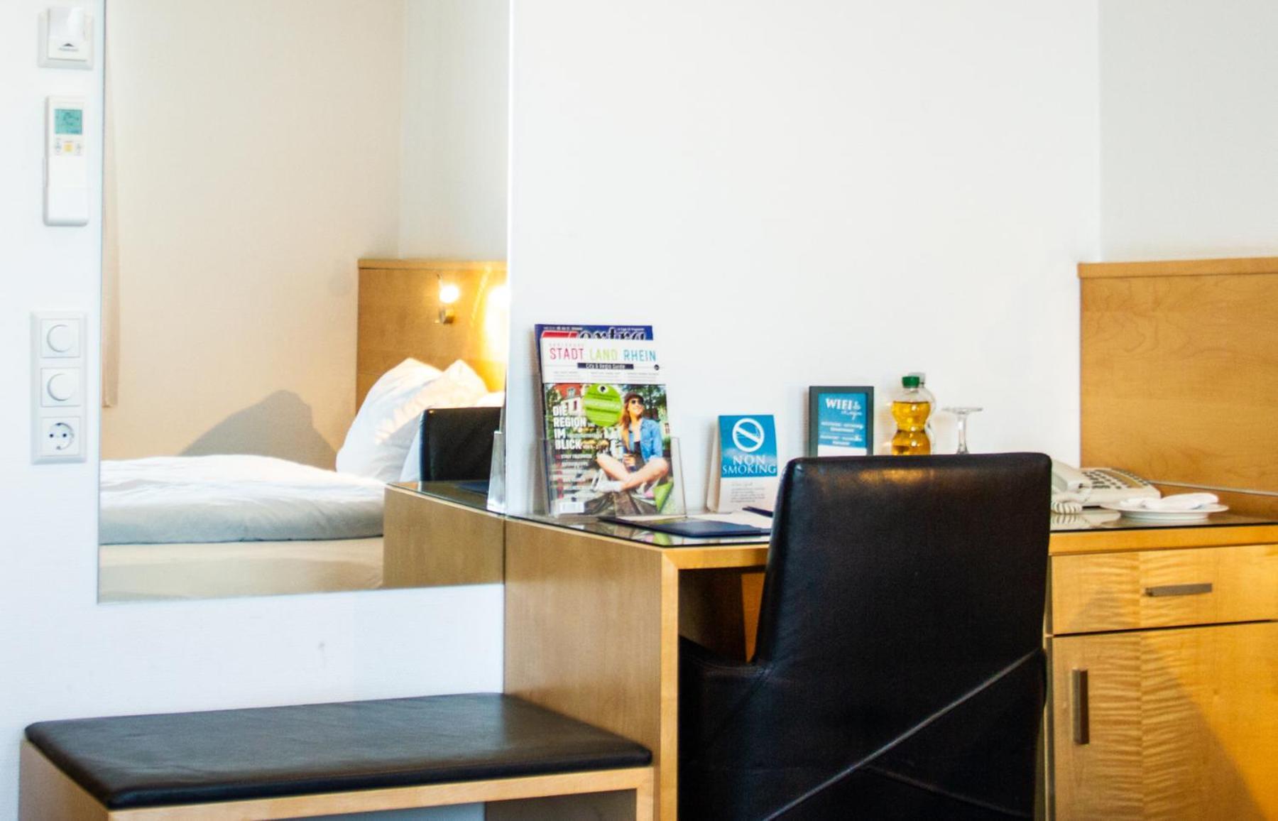 Hotel-Restaurant Steuermann Karlsruhe Ngoại thất bức ảnh