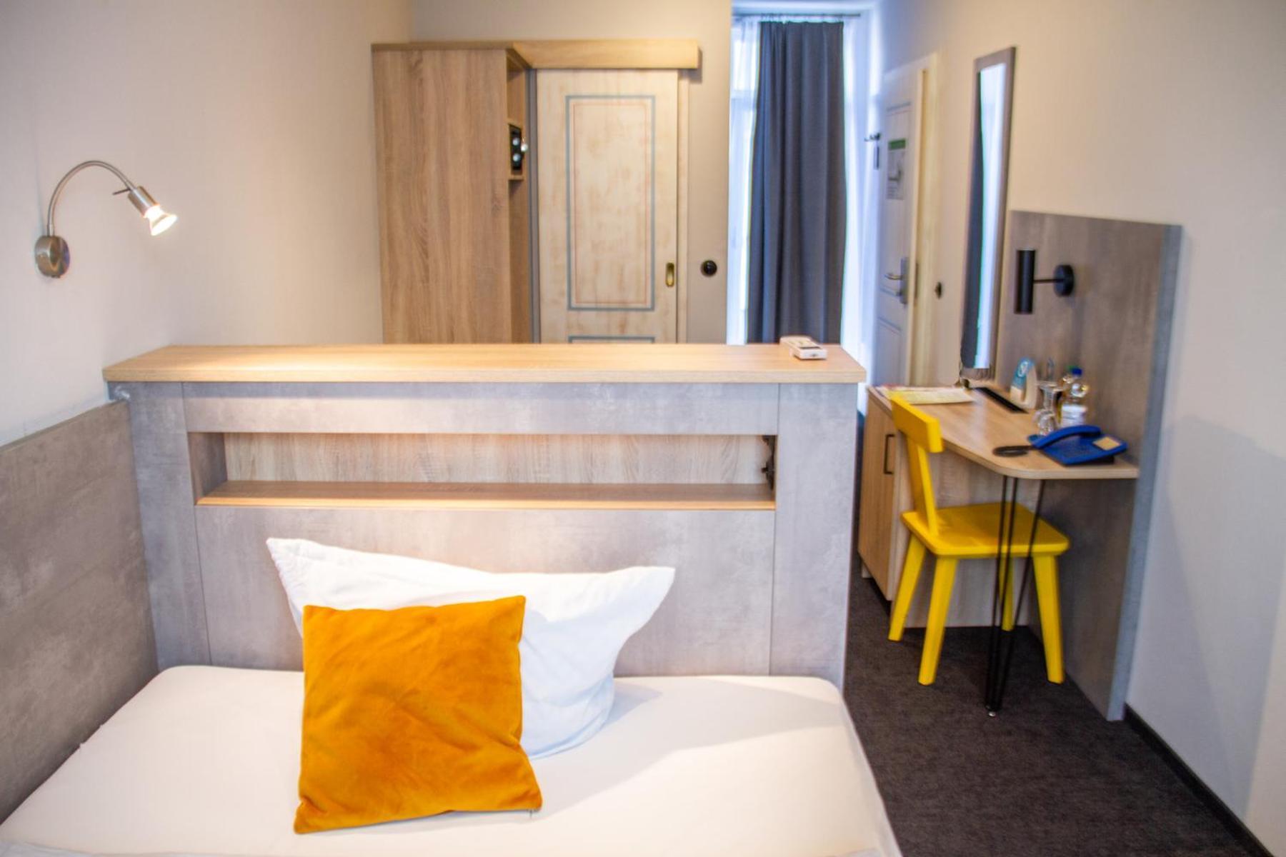 Hotel-Restaurant Steuermann Karlsruhe Ngoại thất bức ảnh